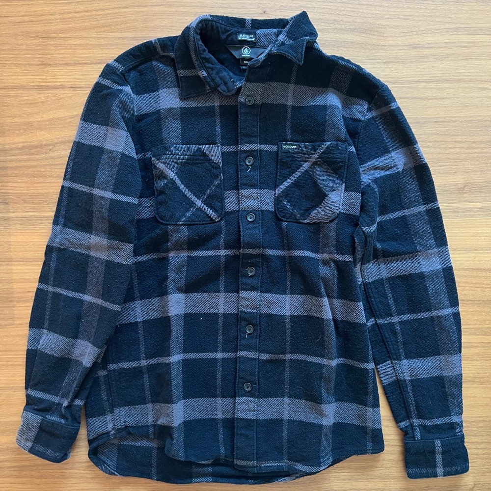 Volcom Black and Gray Plaid Flannel Shirt